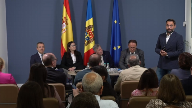 Discuția publică cu tema „Spania în UE: lecții, oportunități și implicarea cetățenilor”